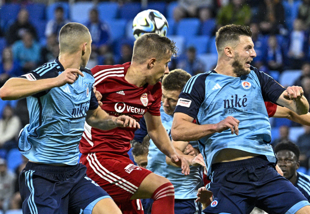 Futbal Niké Liga Slovan Bratislava Banská Bystrica fotografie