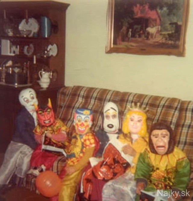 creepy_vintage_halloween_costumes_19