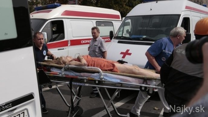 CORRECTION Russia Subway Derailment