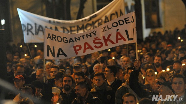 PROTEST: Za odstúpenie Pavla Paku