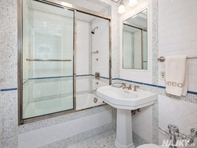 each-one-of-the-five-full-bathrooms-is-dressed-in-white-with-beautiful-detail