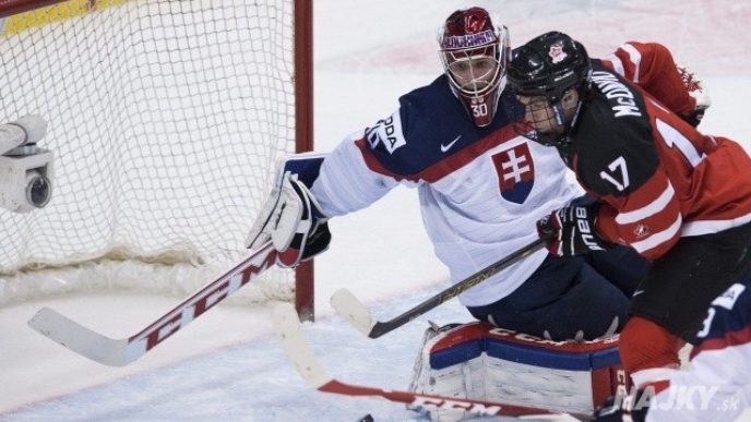 Denis Godla, Connor McDavid