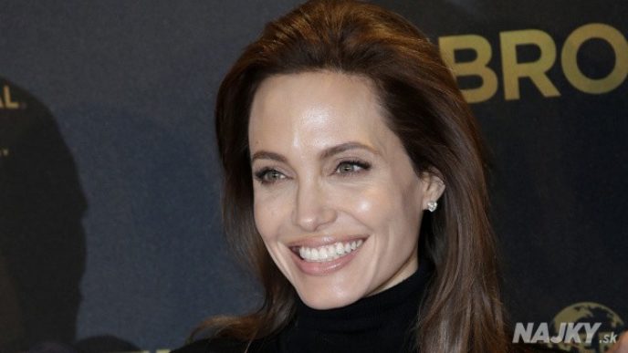 People-Angelina Jolie