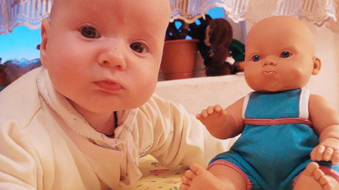 babies-and-look-alike-dolls-29__605
