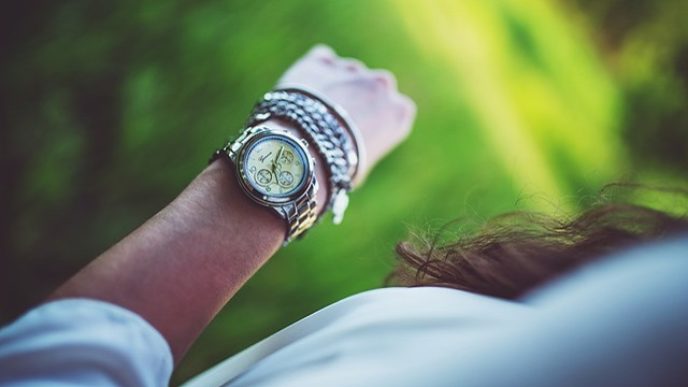 watch-791714_640
