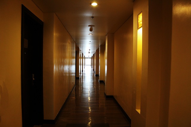 Hotel hallway 314321_640.jpg