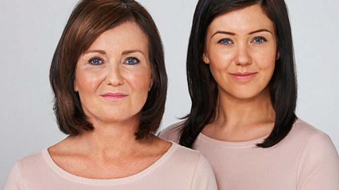 Mothers daughters look alike 2.jpg