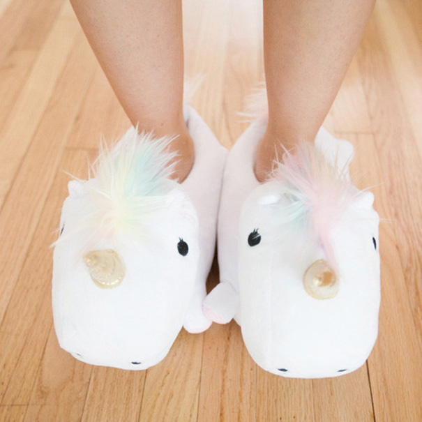Unicorn slippers light up 1.jpg