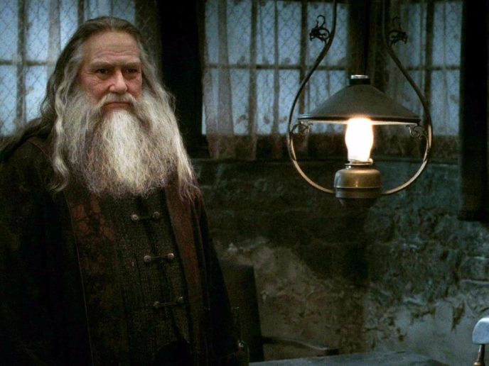Ciarn hinds played aberforth dumbledore albus brother in the final harry potter movie.jpg