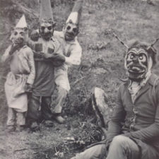 Scary vintage halloween creepy costumes 101 57fc86a3d409e__605.jpg