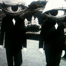 Scary vintage halloween creepy costumes 3 57f649359e983__605.jpg