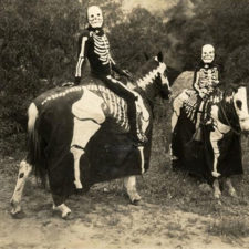 Scary vintage halloween creepy costumes 34 57f65ae1f0212__605.jpg