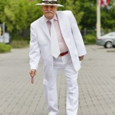 83 year old tailor style what ali wore zoe spawton berlin 50 583548d1486d3__700.jpg