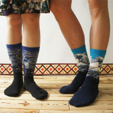 Art socks gift ideas 5 5829c7b23fd0b__700.jpg
