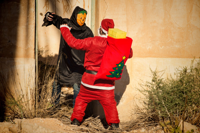 http://www.thinkstockphotos.com/search/#haunted Christmas/f=CPIHVX/p=6/s=DynamicRank