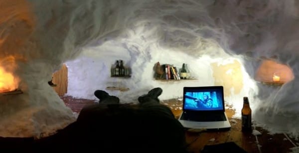 https://www.reddit.com/r/pics/comments/42rkiy/i_built_a_luxury_igloo_on_the_deck_behind_my_house/?&utm_source=LTcom