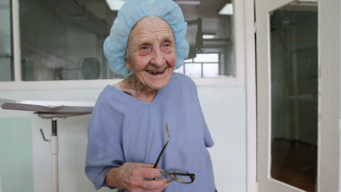 89 year old surgeon alla ilyinichna levushkina 13.jpg