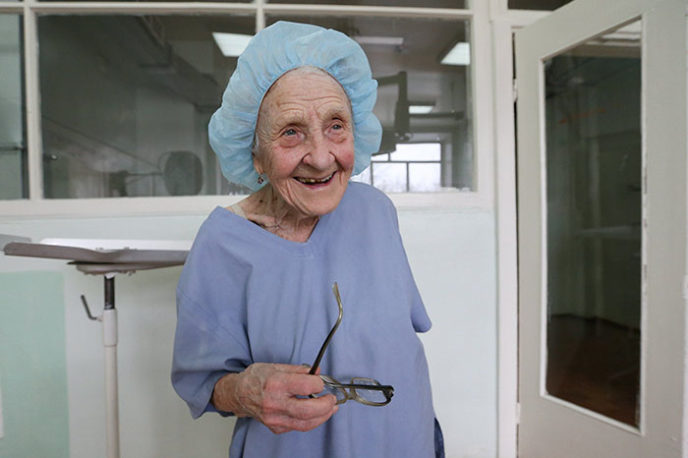 89 year old surgeon alla ilyinichna levushkina 13.jpg