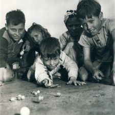 Historical children playing photography 58a46580e92e5__700.jpg