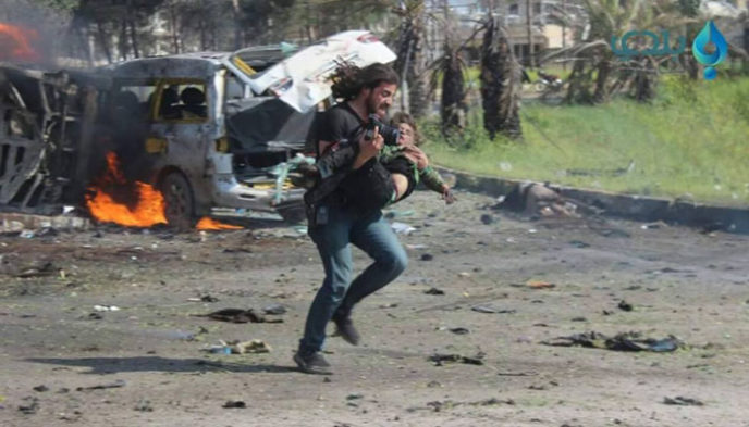 Photographer tries save boy syrian bus attack 18.jpg