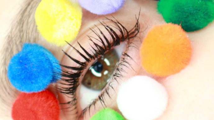 Pom pom makeup 1494901022.jpg