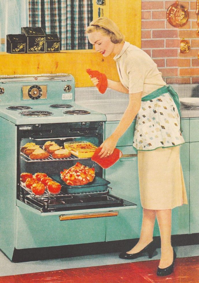 1950s housewife 850x1211.jpg