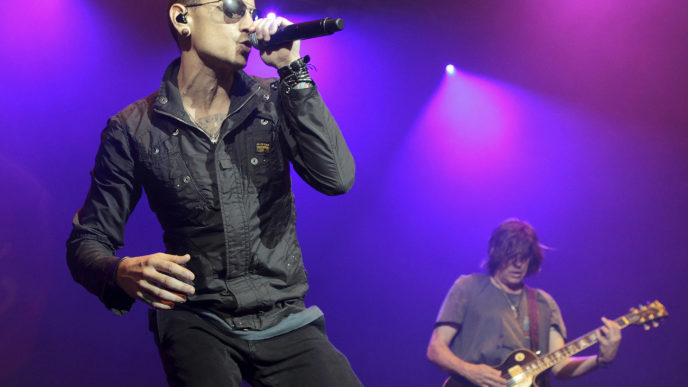 Chester Bennington, Dean DeLeo