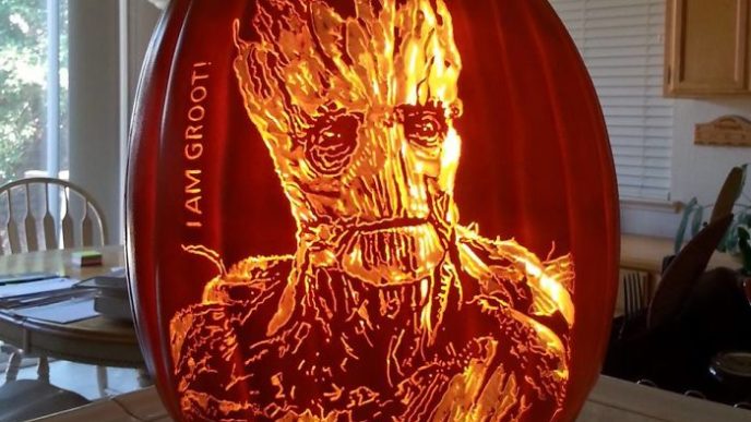 Artist uses pop culture as a theme to sculpt his pumpkins 59e08305d25fd__700.jpg