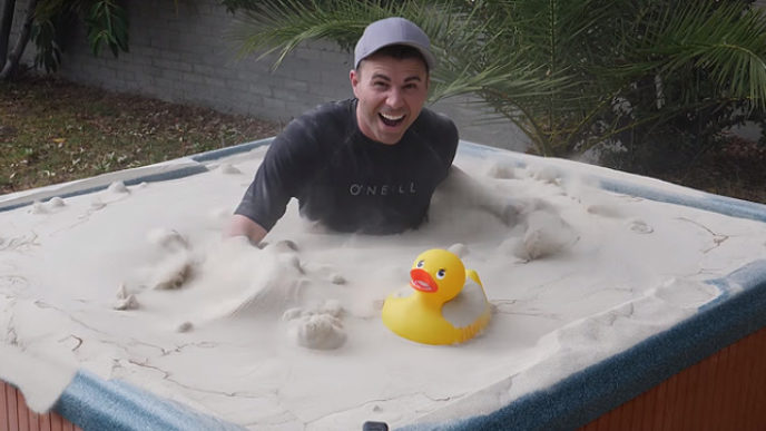 Liquid sand hot tube mark rober 10 5a1fb6694288c__700.jpg