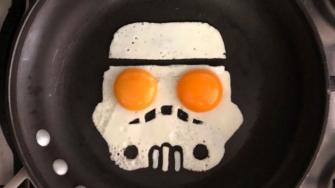 Mexican artist turns eggs into amazing works of art and youre sure to want one of those at breakfast 5a3fa57bdb2f1__700.jpg