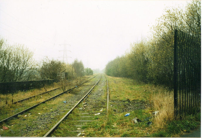 Https://upload.wikimedia.org/wikipedia/commons/thumb/0/00/Dudley_town_railway_lines.JPG/1280px Dudley_town_railway_lines.JPG
