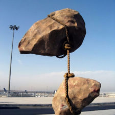 Sculptures defying gravity laws of physics 104 5a38cf32962aa__700.jpg