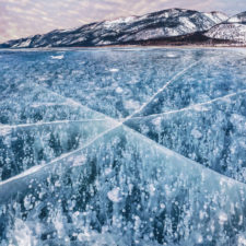 I walked on frozen baikal the deepest and oldest lake on earth to capture its otherworldly beauty again 5abcb4b1b983c__880.jpg