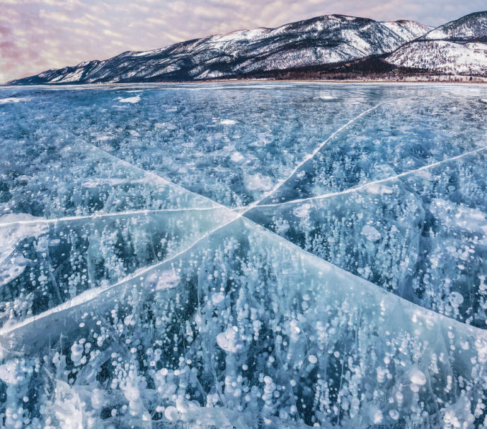 I walked on frozen baikal the deepest and oldest lake on earth to capture its otherworldly beauty again 5abcb4b1b983c__880.jpg