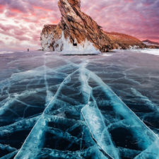 I walked on frozen baikal the deepest and oldest lake on earth to capture its otherworldly beauty again 5abcc01832409__880.jpg