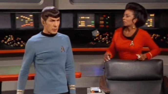 Spock a uhura star trek