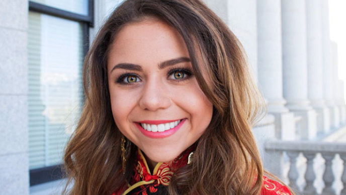 Prom dress qipao chinese cultural appropriation twitter keziah daum 2 5ae84f08a50fe__700.jpg