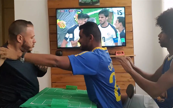 Deaf blind man football fan guide world cup carlos helio fonseca de araujo brazil 3 5b320a019233b__700.jpg