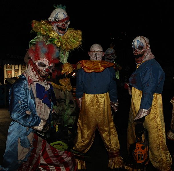 Https://commons.wikimedia.org/wiki/File:Scary_Clowns_at_PDC2008_Party_at_Universal_Studios_(cropped).jpg