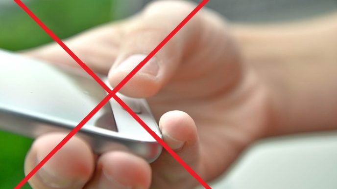 Telefon ruka pixabay.jpg