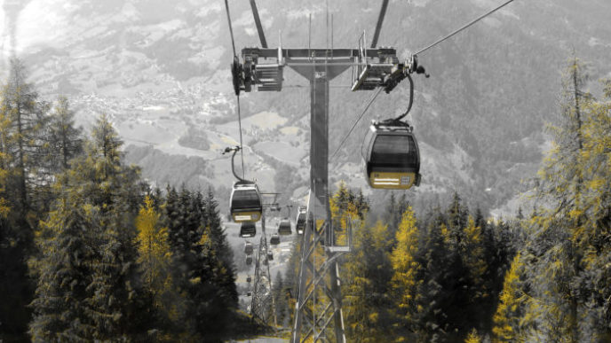 Cable car leads into the valley