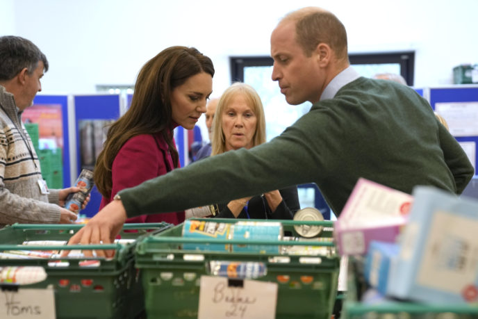 William a Kate vo Windsorskej tržnici.