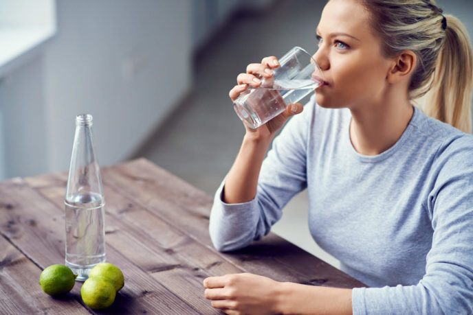 Ako piť vodu, aby ste schudli, toto sú pravidlá výživových poradcov