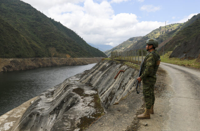 280739_ecuador_power_security_46758 640x420.jpg