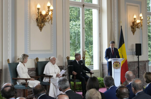 280879_belgium_pope_22882 640x420.jpg