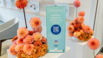 Dm vyzyva na rozhovory o zenskom zdravi a prinasa do skol bezplatne menstruacne potreby.jpg