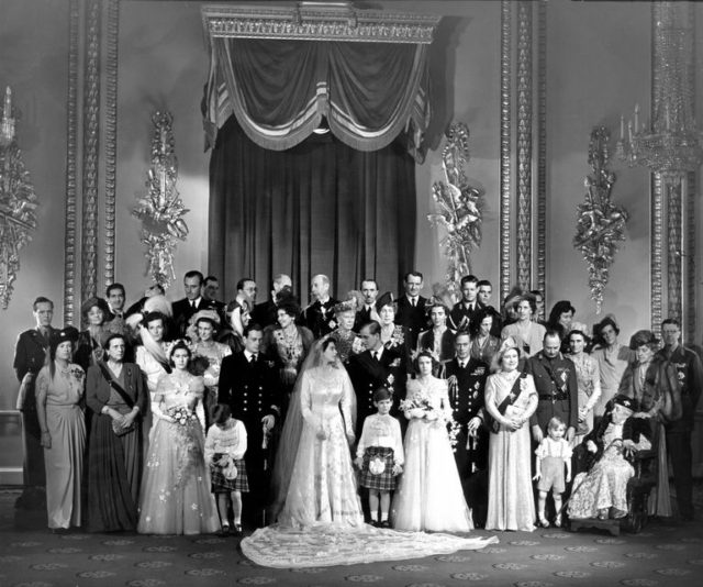 Queen elizabeth prince philip wedding portrait 1523044048.jpg