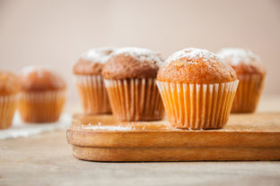 Výborný a ľahký recept na hrnčekové muffiny