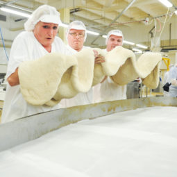 NITRA: Najväèí chlieb na Slovensku