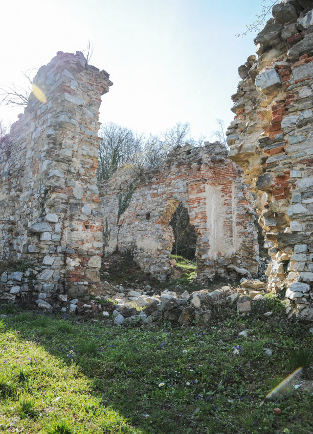 zoborský kláštor, ruiny
